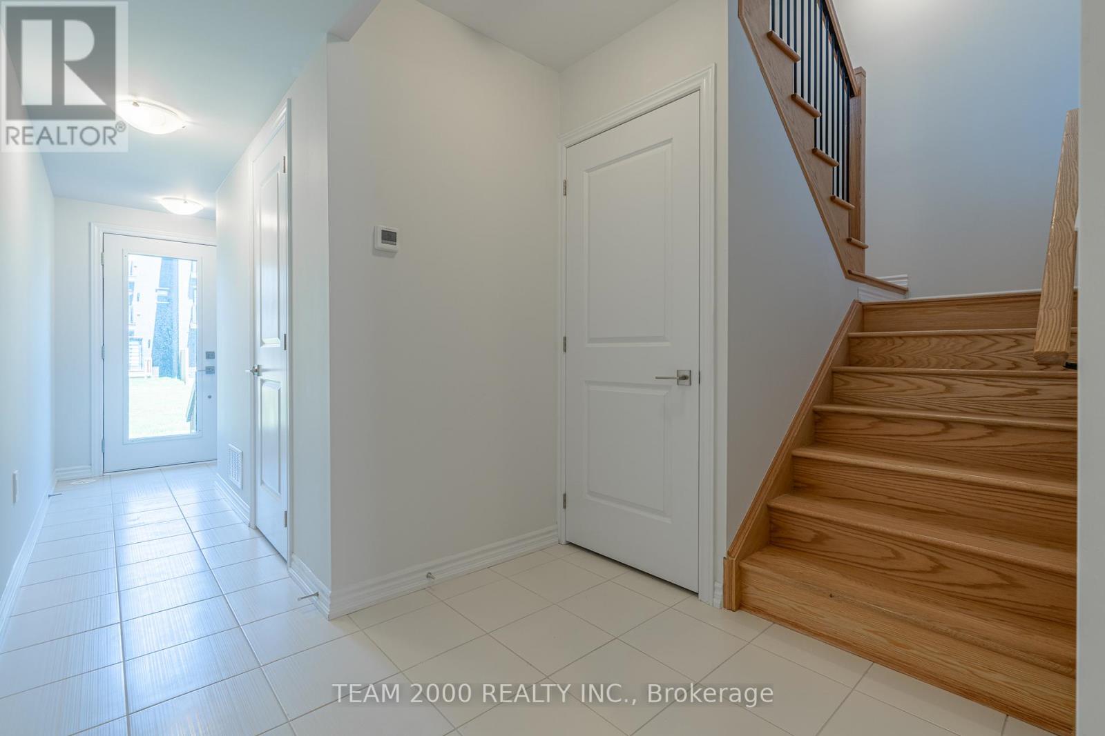 Row / Townhouse for Sale in 1281 NATIONAL VALLEY DRIVE|Mississauga (East Credit), Ontario L5V0E9 4