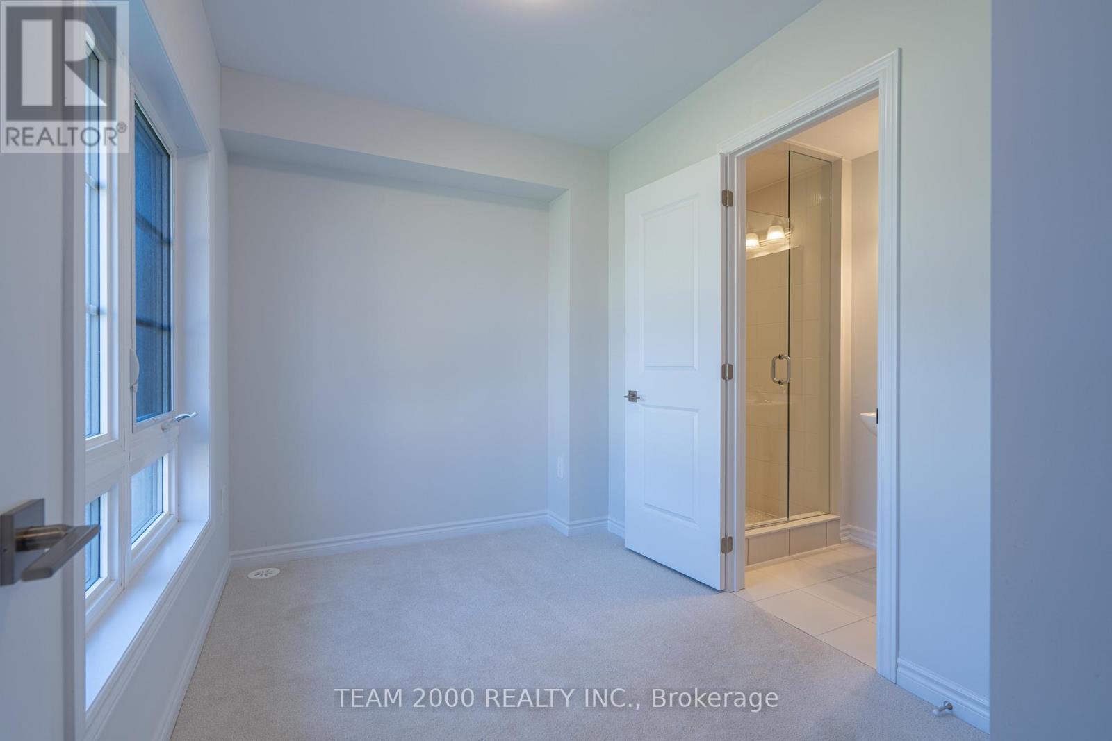 Row / Townhouse for Sale in 1281 NATIONAL VALLEY DRIVE|Mississauga (East Credit), Ontario L5V0E9 5