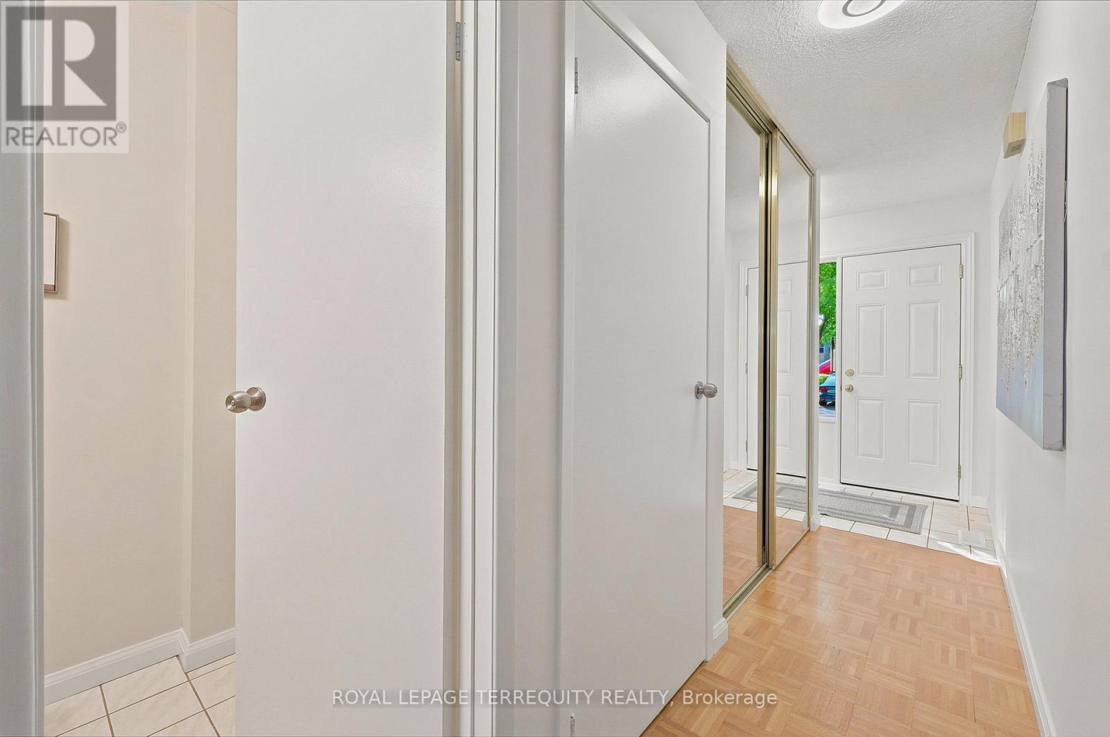 Row / Townhouse for Sale in 17 - 3380 SOUTH MILLWAY|Mississauga (Erin Mills), Ontario L5L3L8 4