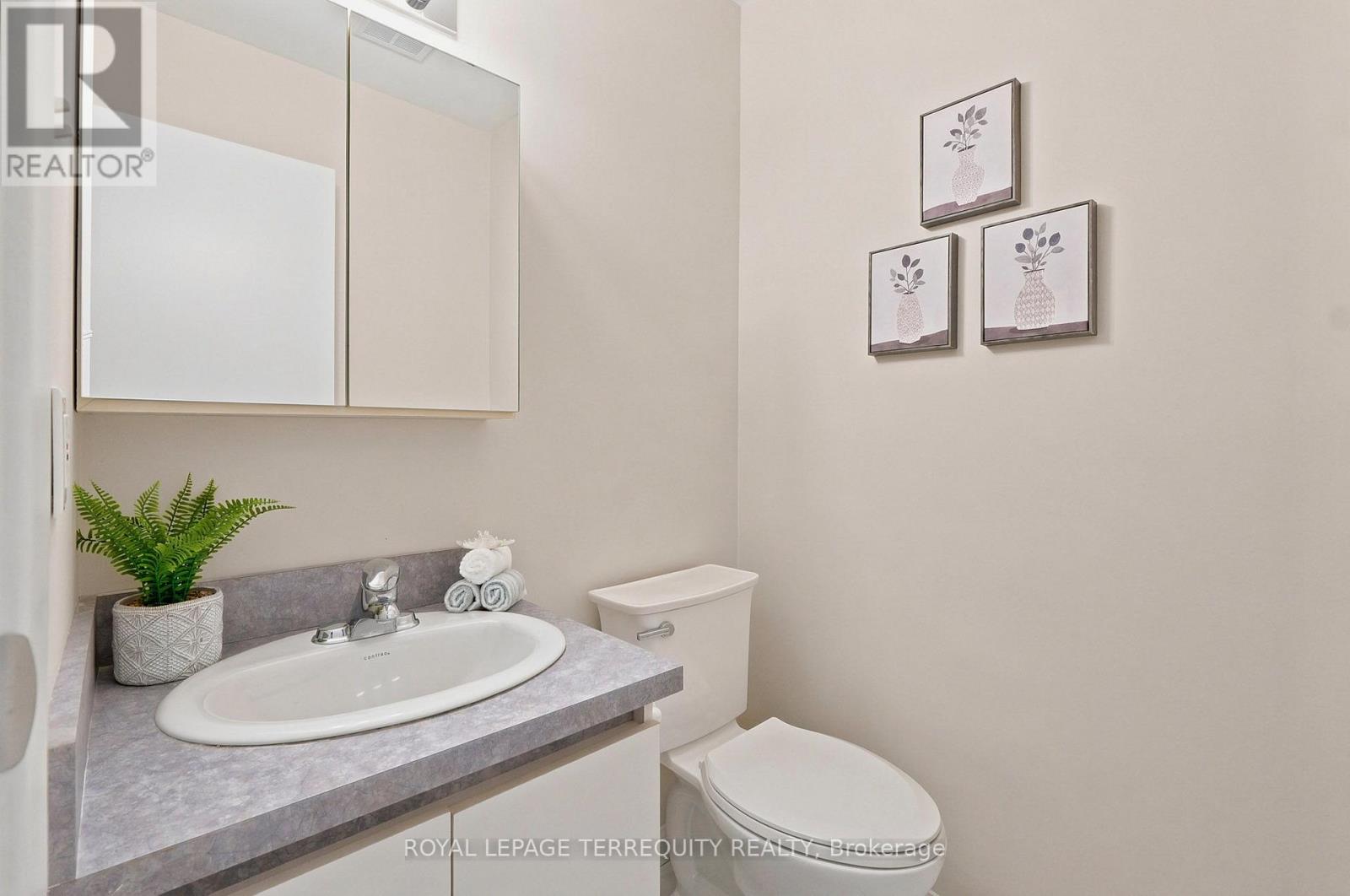 Row / Townhouse for Sale in 17 - 3380 SOUTH MILLWAY|Mississauga (Erin Mills), Ontario L5L3L8 5