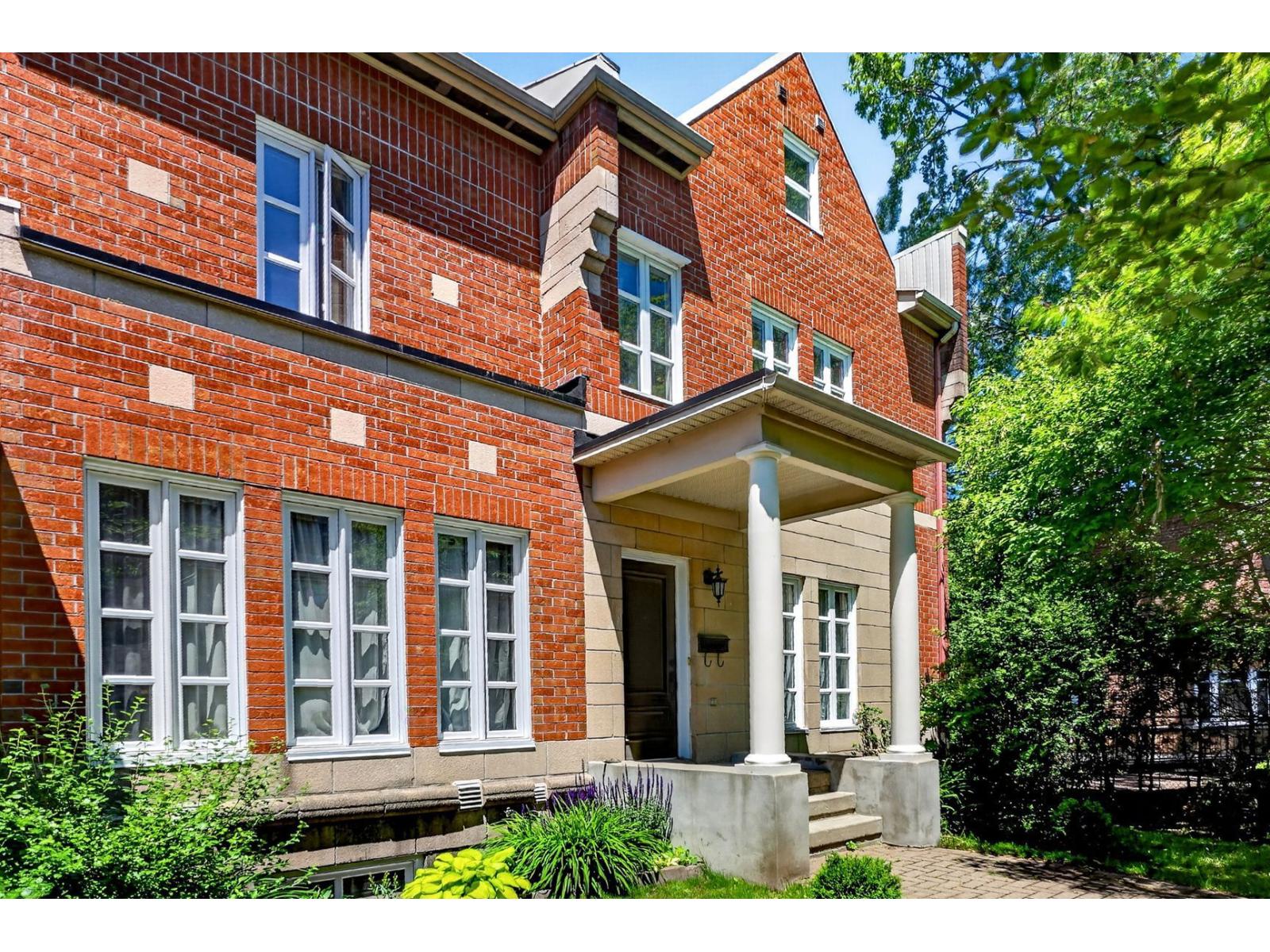 11803 Rue Marie-Anne-Lavallée