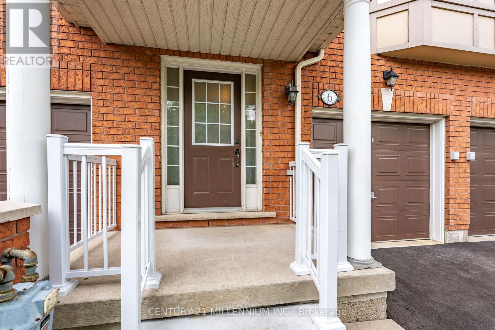 Row / Townhouse for Sale in 6 - 6399 SPINNAKER CIRCLE|Mississauga (Meadowvale Village), Ontario L5W1Z4 2