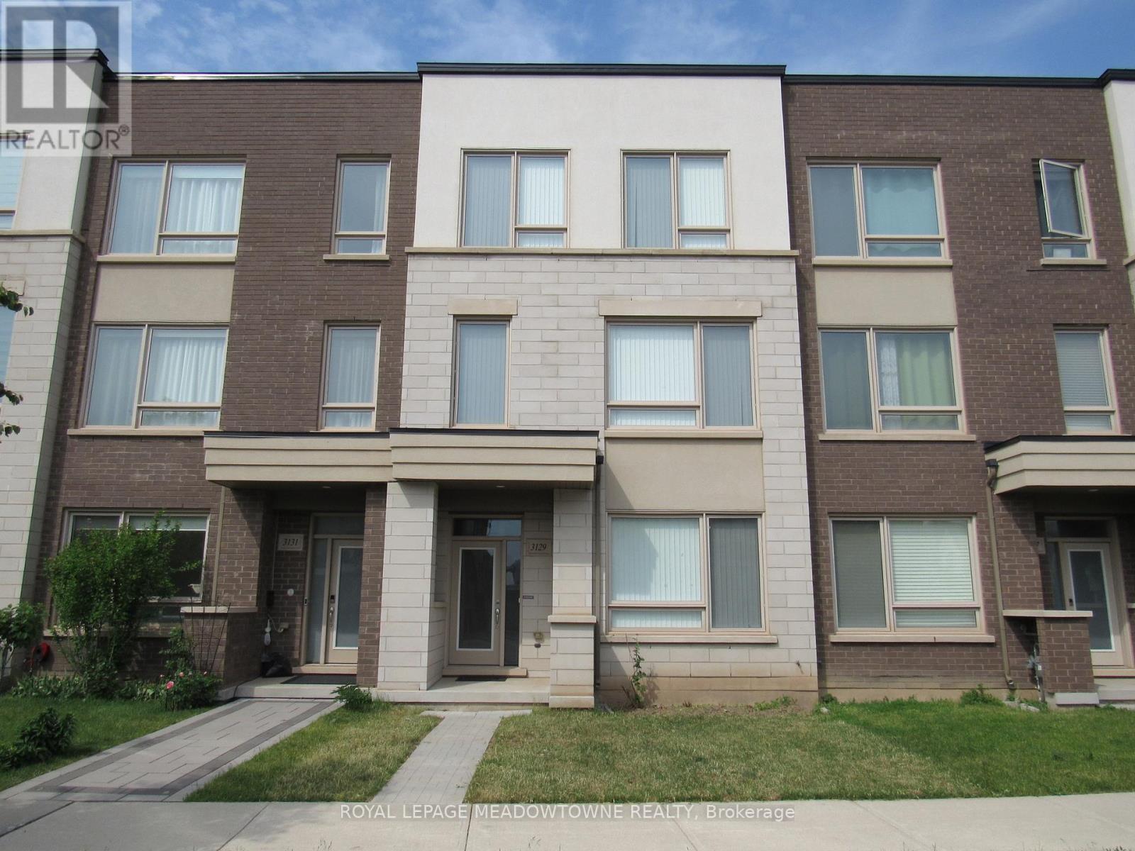 Row / Townhouse for Sale in 3129 ERNEST APPELBE BOULEVARD|Oakville (GO Glenorchy), Ontario L6H0N8