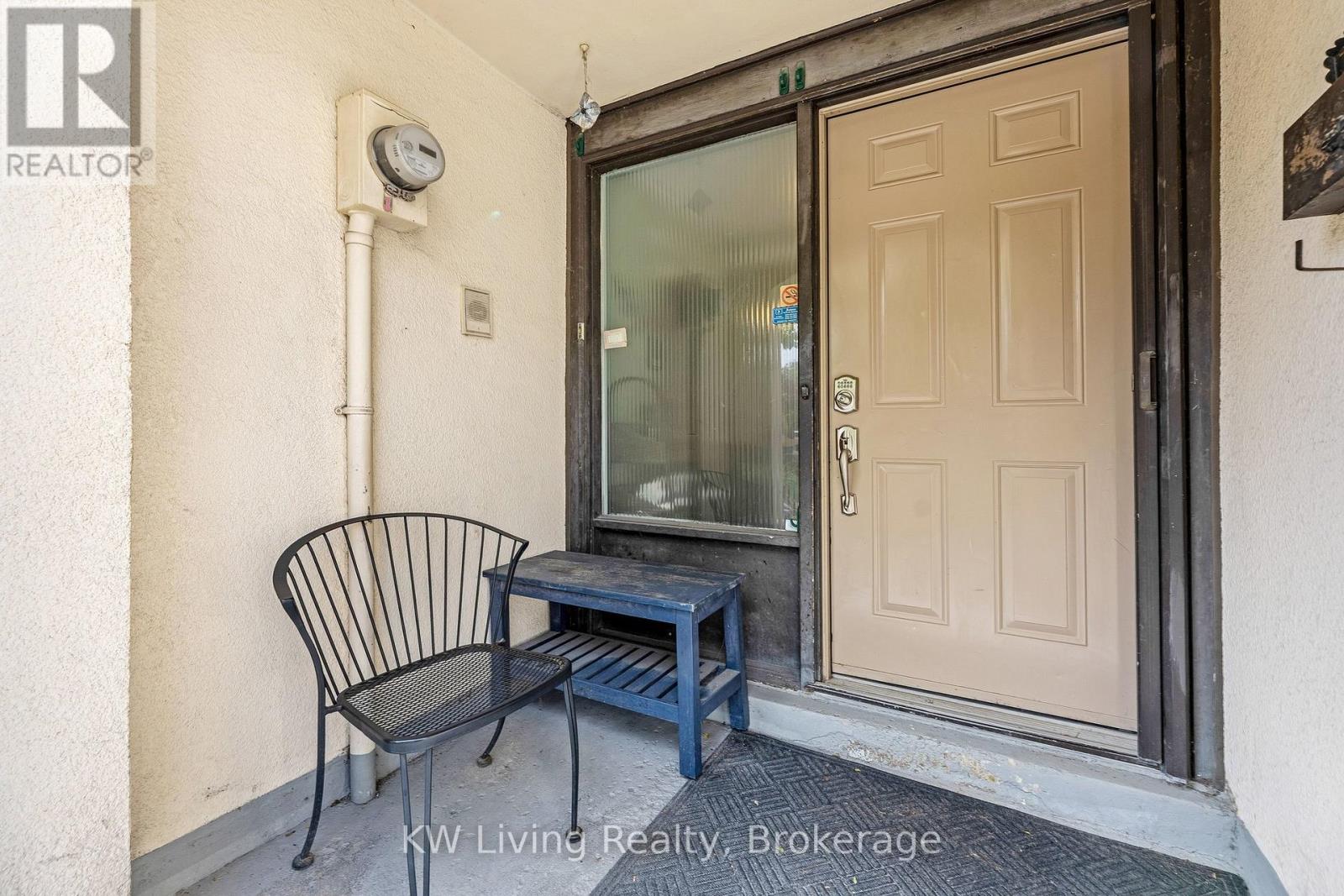 Row / Townhouse for Sale in 11 - 6679 SHELTER BAY|Mississauga (Meadowvale), Ontario L5N2A2 4