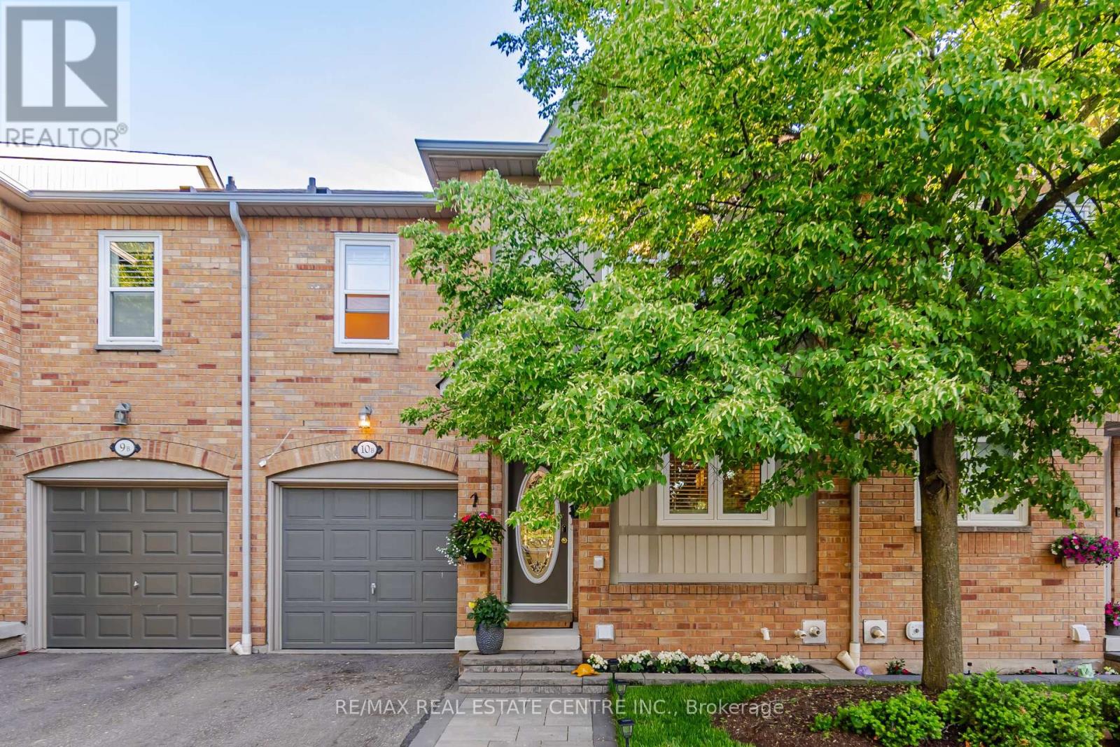 Row / Townhouse for Sale in 10B - 5865 DALEBROOK CRESCENT|Mississauga (Central Erin Mills), Ontario L5M5X1