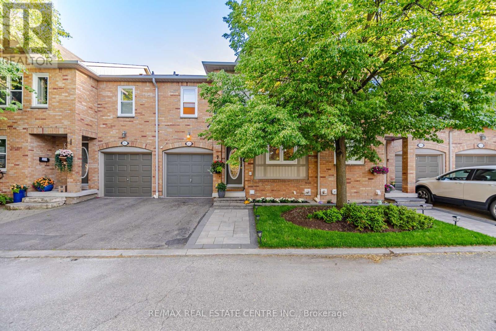 Row / Townhouse for Sale in 10B - 5865 DALEBROOK CRESCENT|Mississauga (Central Erin Mills), Ontario L5M5X1 3