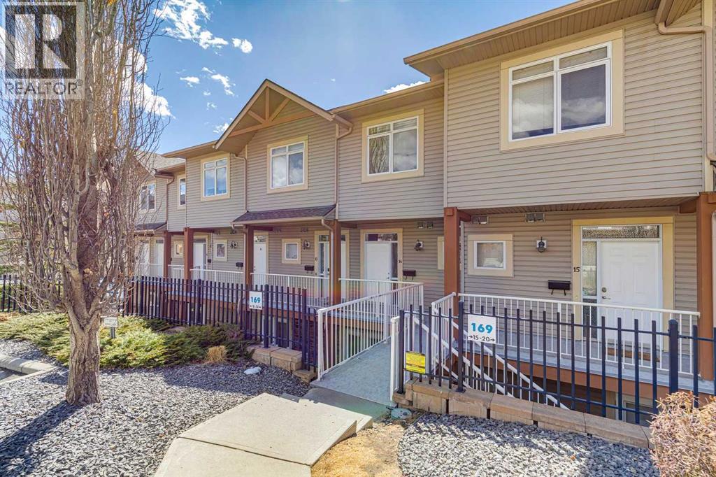 Row / Townhouse for Sale in 14, 169 Rockyledge View NW|Calgary, Alberta T3G6B1