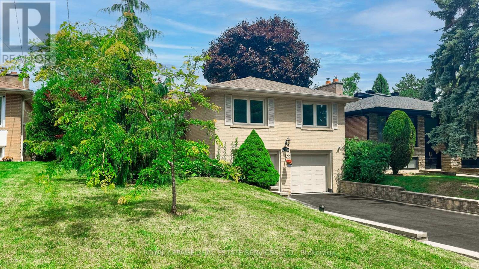24 BURLEIGH HEIGHTS DRIVE
