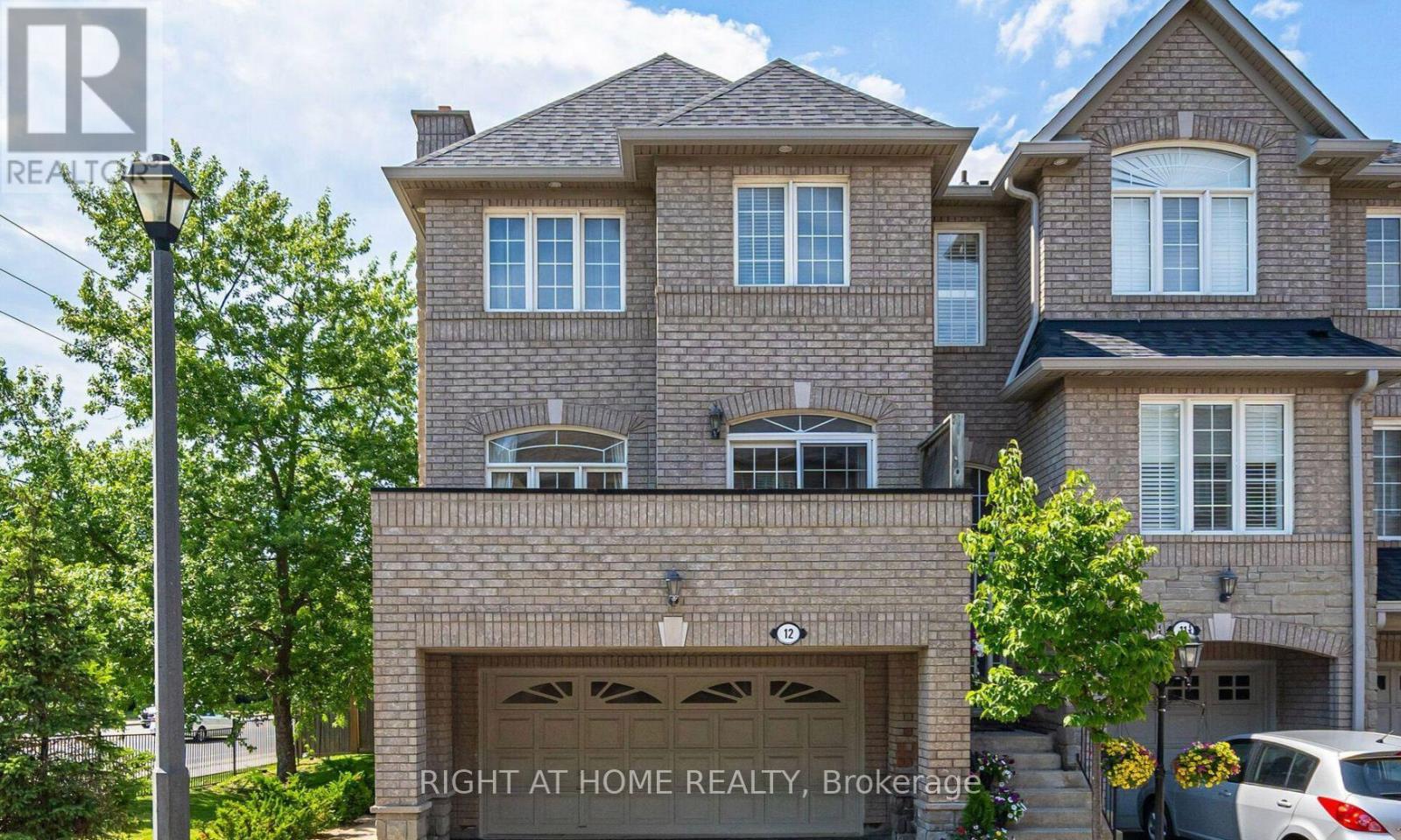 Row / Townhouse for Sale in 12 - 485 BRISTOL ROAD W|Mississauga (Hurontario), Ontario L5R4G2