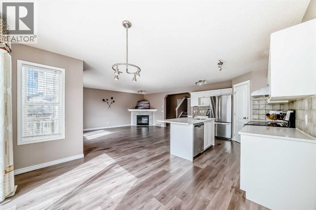 House for Sale in 9 Somerside Crescent SW|Calgary, Alberta T2Y4G8