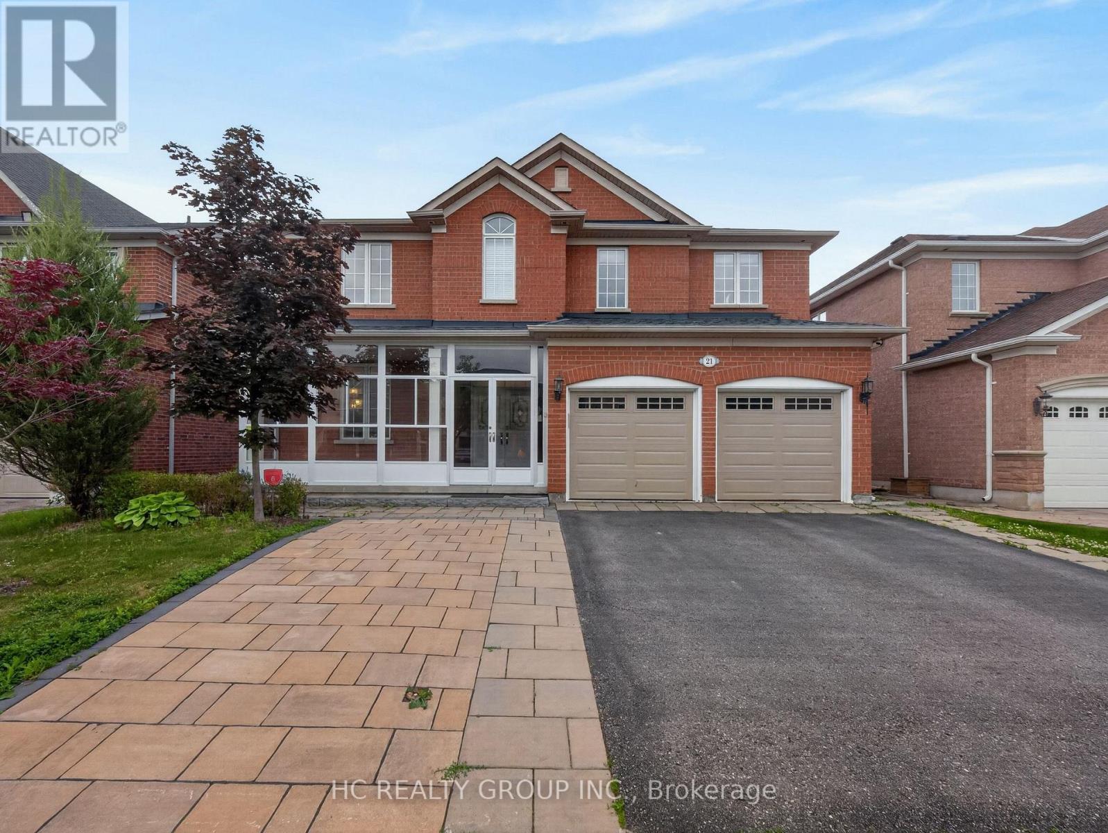 21 WOLF TRAIL CRESCENT