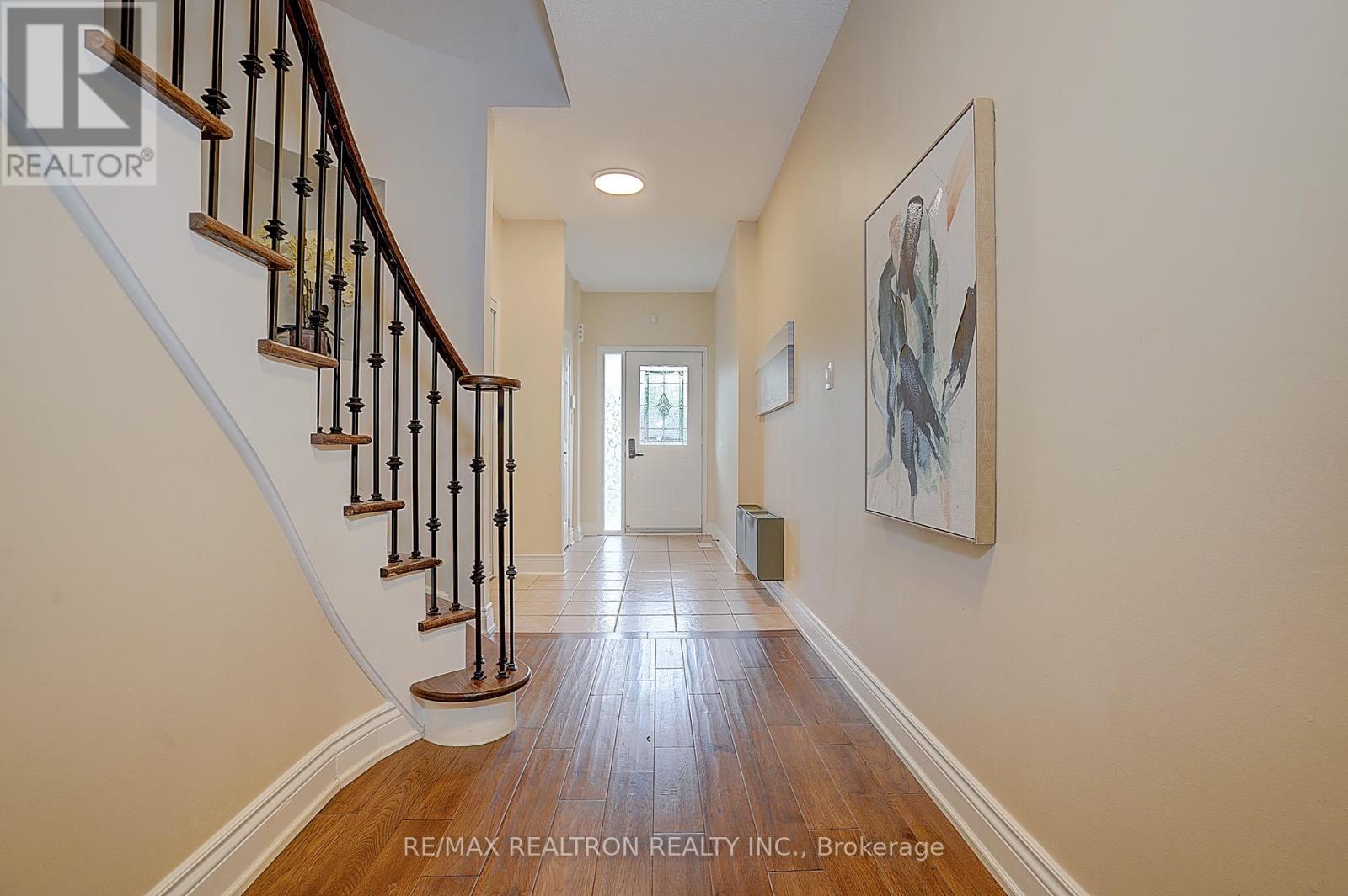 Row / Townhouse for Sale in 617 LUMBERTON CRESCENT|Mississauga (Hurontario), Ontario L4Z3Z5 4