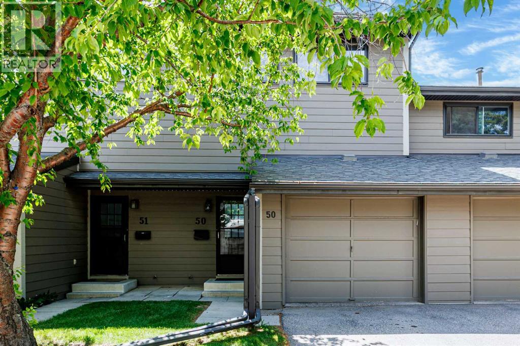 Row / Townhouse for Sale in 50, 5019 46 Avenue SW|Calgary, Alberta T3E6R1