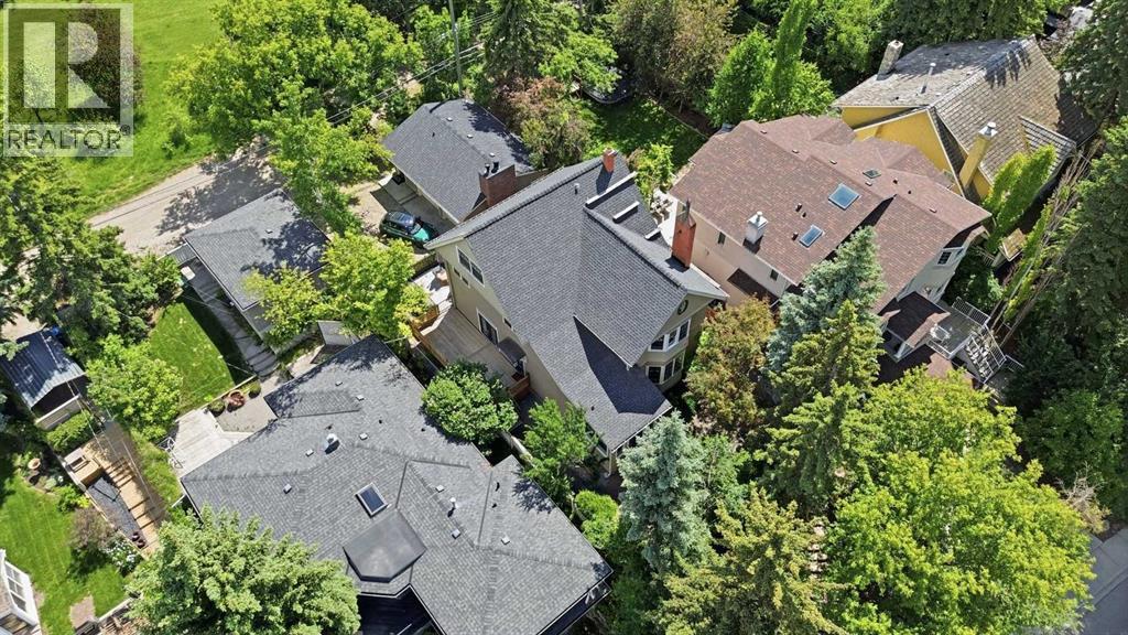 House for Sale in 615 Crescent Boulevard SW|Calgary, Alberta T2S1K8