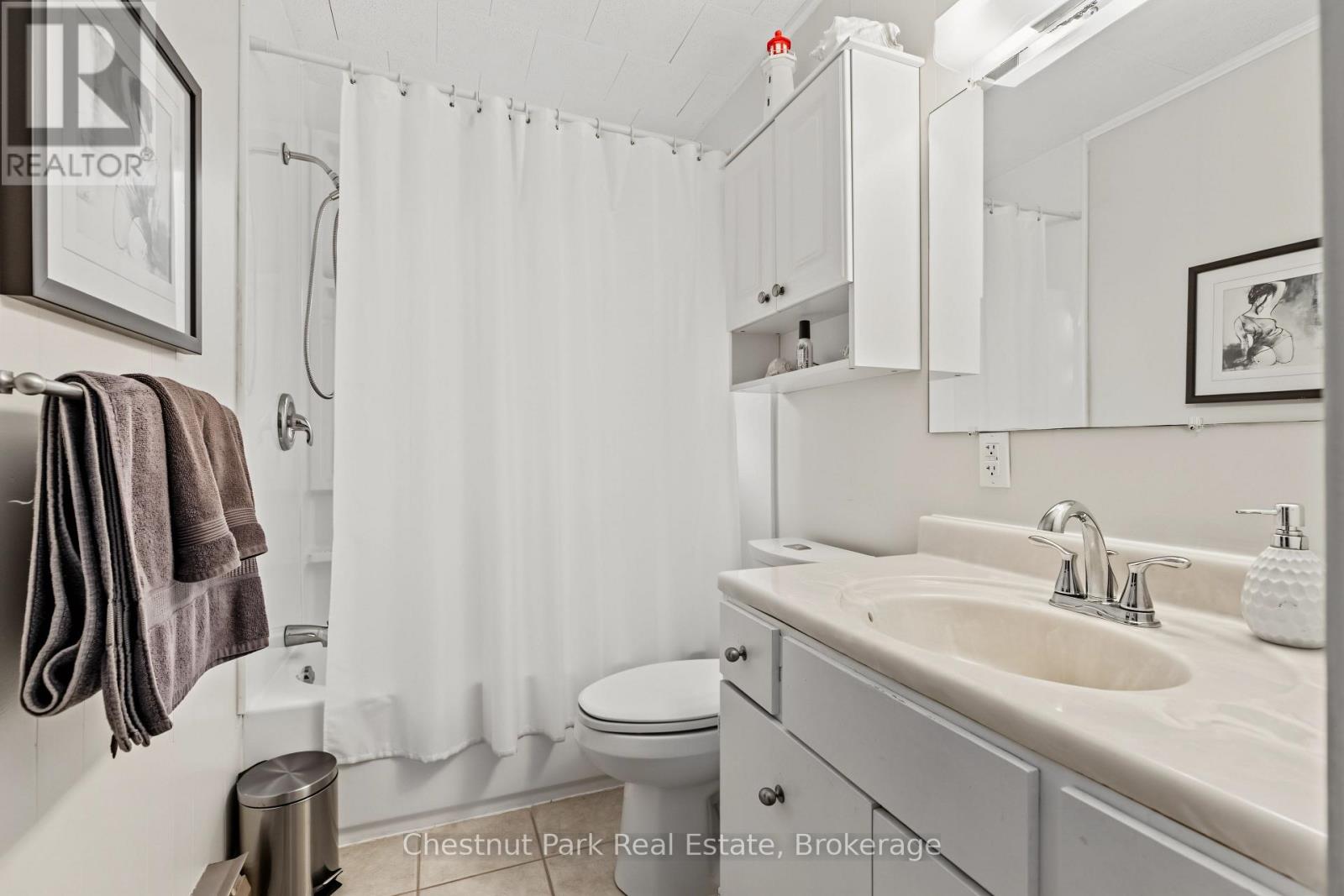 For sale: 56 ZORRA DRIVE, Northern Bruce Peninsula, Ontario N0H2R0