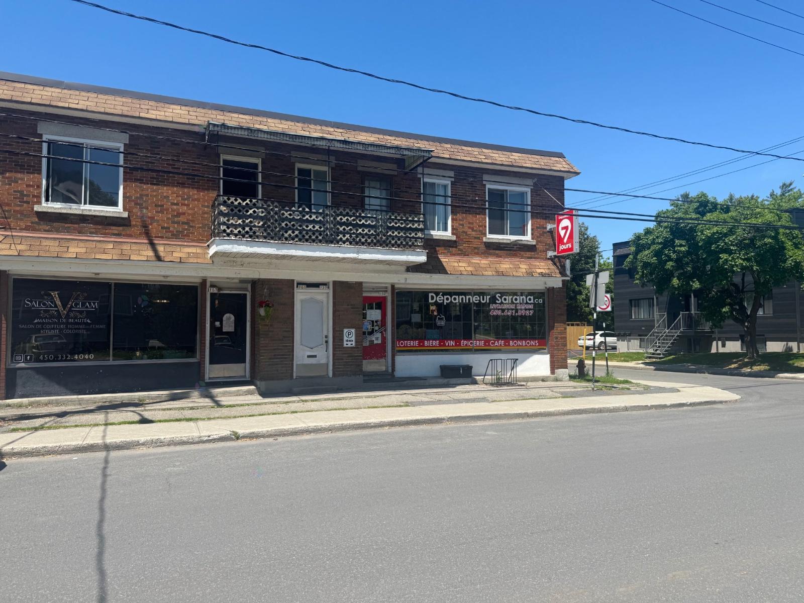 157-163 Rue Ste-Catherine