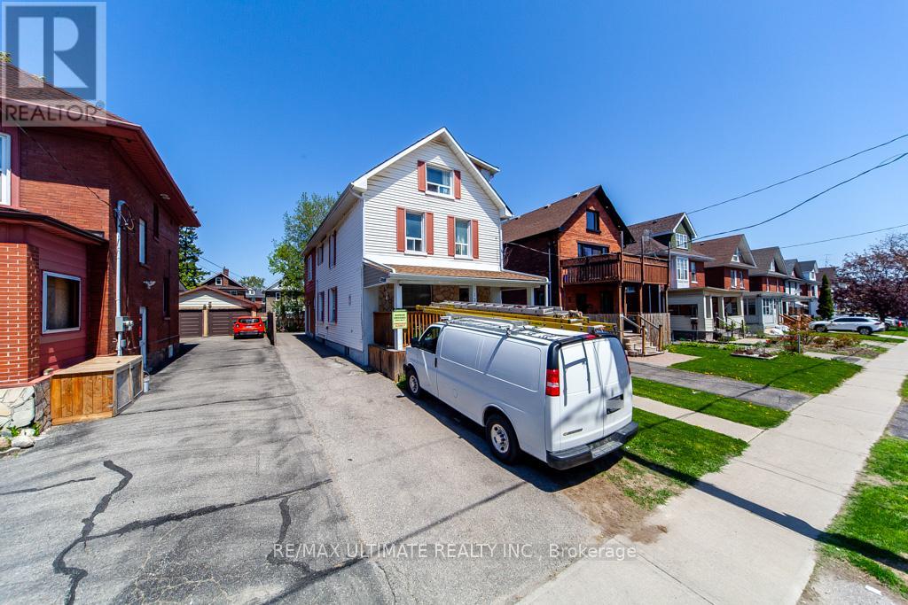 128 ELGIN STREET E