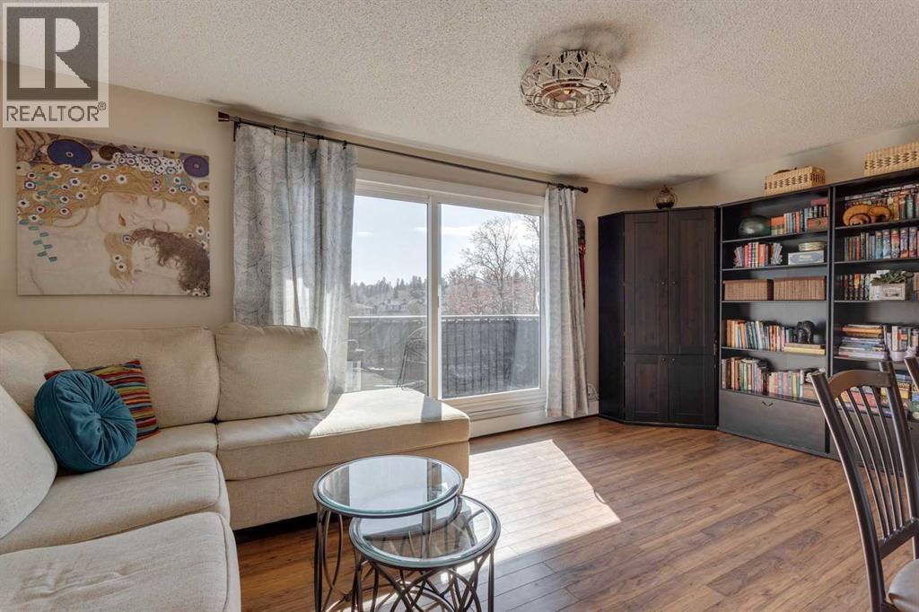 Apartment for Sale in 301, 2203 14 Street SW|Calgary, Alberta T2T3T2