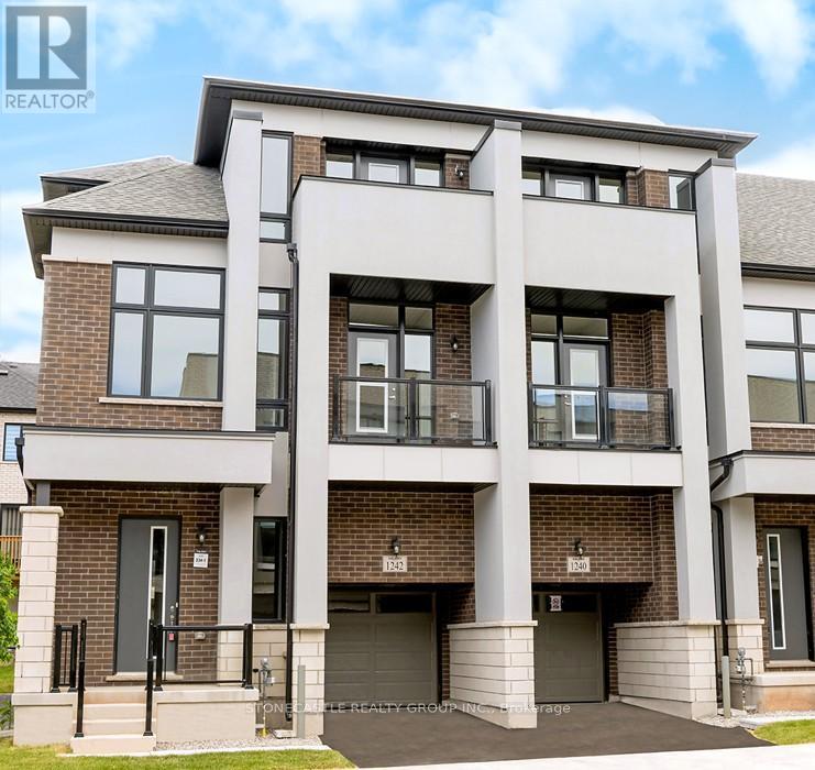 Row / Townhouse for Sale in 1242 ANTHONIA TRAIL|Oakville (JM Joshua Meadows), Ontario L6H7Y6