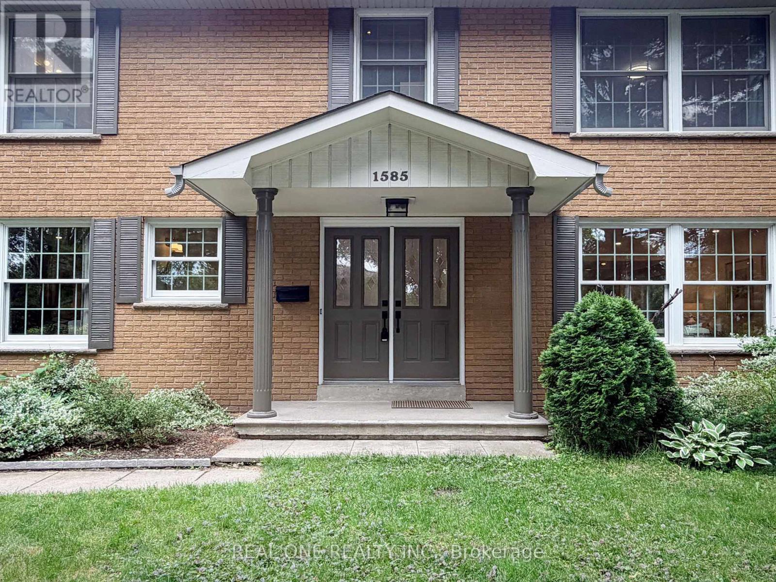 1585 CROMBIE ROAD