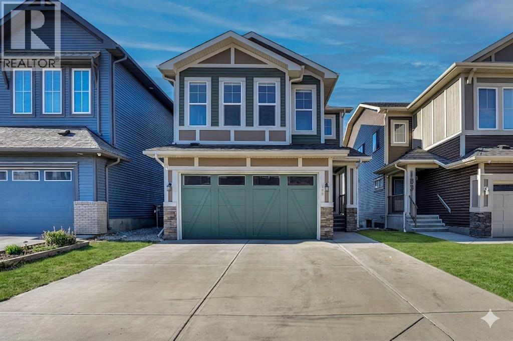 House for Sale in 179 Lucas Heights NW|Calgary, Alberta T3P1X4 2