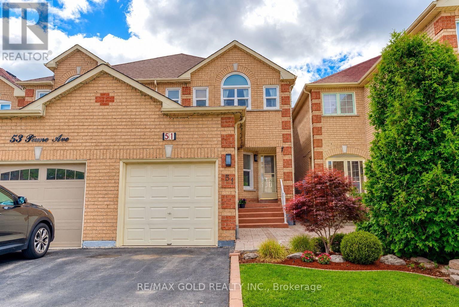 Row / Townhouse for Sale in 51 PIANE AVENUE|Brampton (Fletcher's West), Ontario L6Y4X9