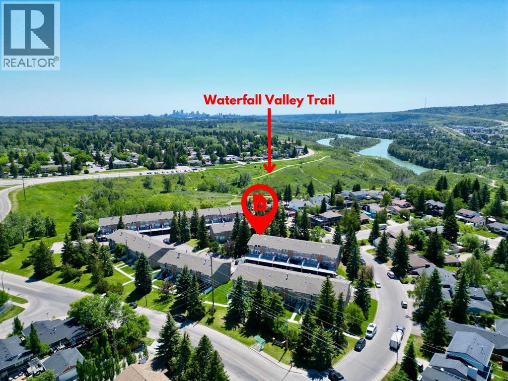 Row / Townhouse for Sale in 11, 116 Silver Crest Drive NW|Calgary, Alberta T3B4N9 3