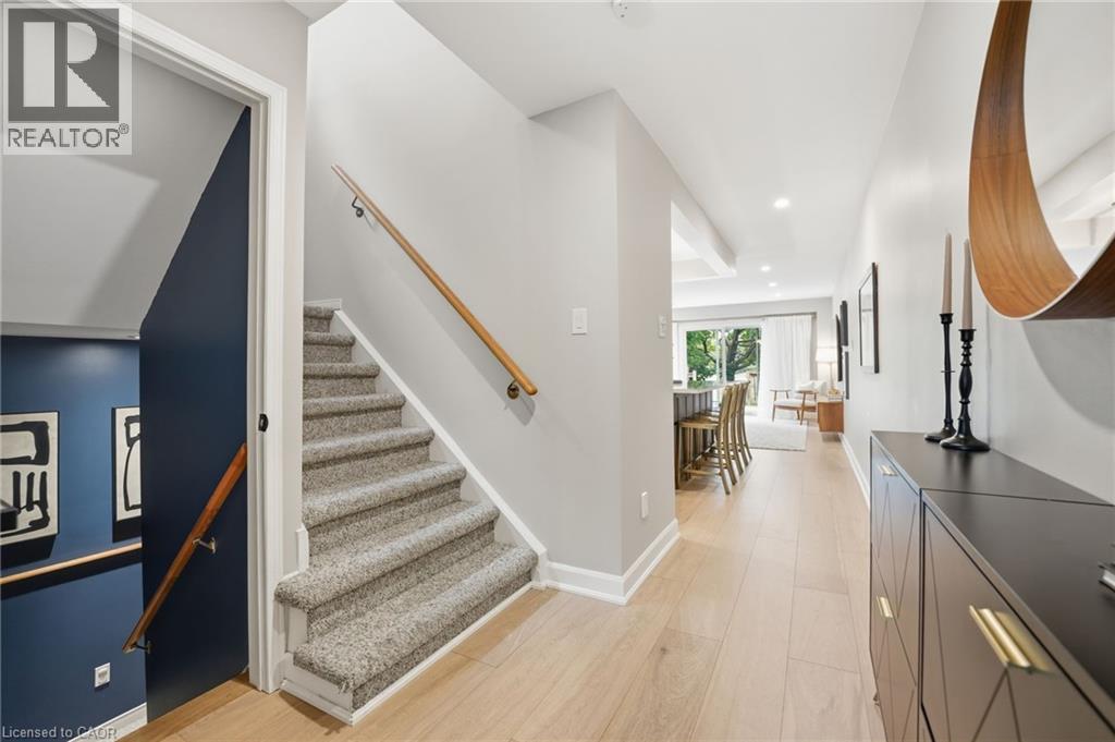 Row / Townhouse for Sale in 2445 STEFI Trail|Oakville, Ontario L6H5Y4 5