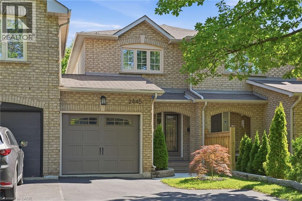 Row / Townhouse for Sale in 2445 STEFI Trail|Oakville, Ontario L6H5Y4 2
