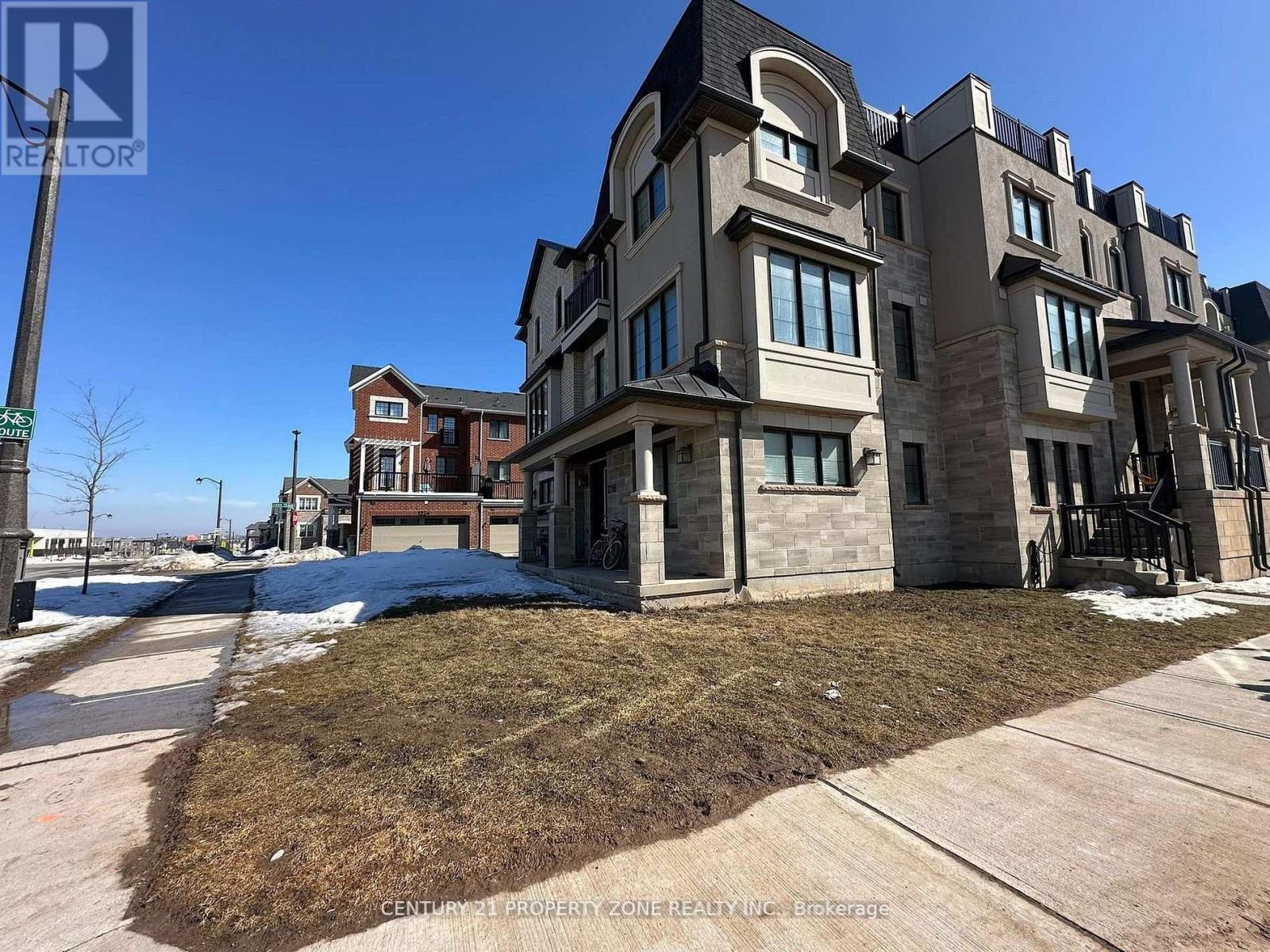 Row / Townhouse for Sale in 1216 WHEAT BOOM DRIVE|Oakville (JM Joshua Meadows), Ontario L6H7W4 2