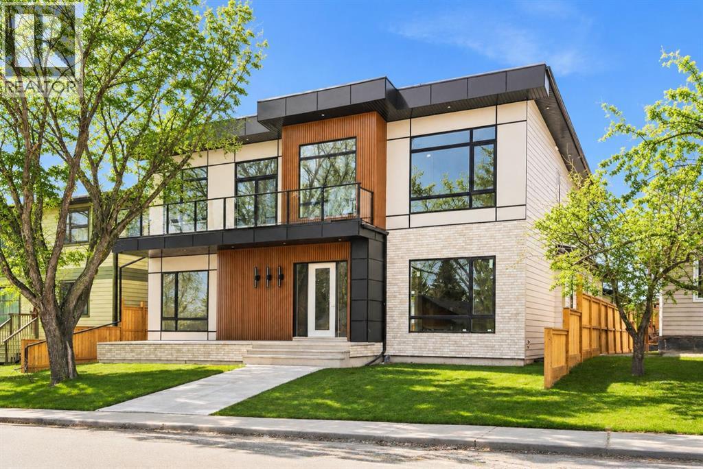 House for Sale in 209 Windermere Road SW|Calgary, Alberta T3C3K9