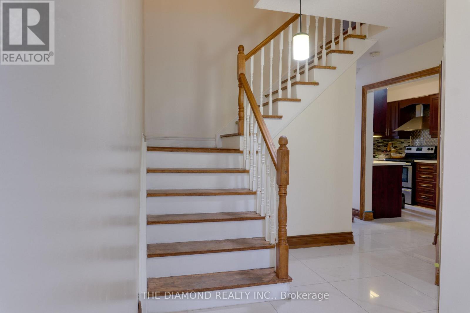 Row / Townhouse for Sale in 8 - 2288 THE COLLEGEWAY|Mississauga (Erin Mills), Ontario L5L3Z5 4