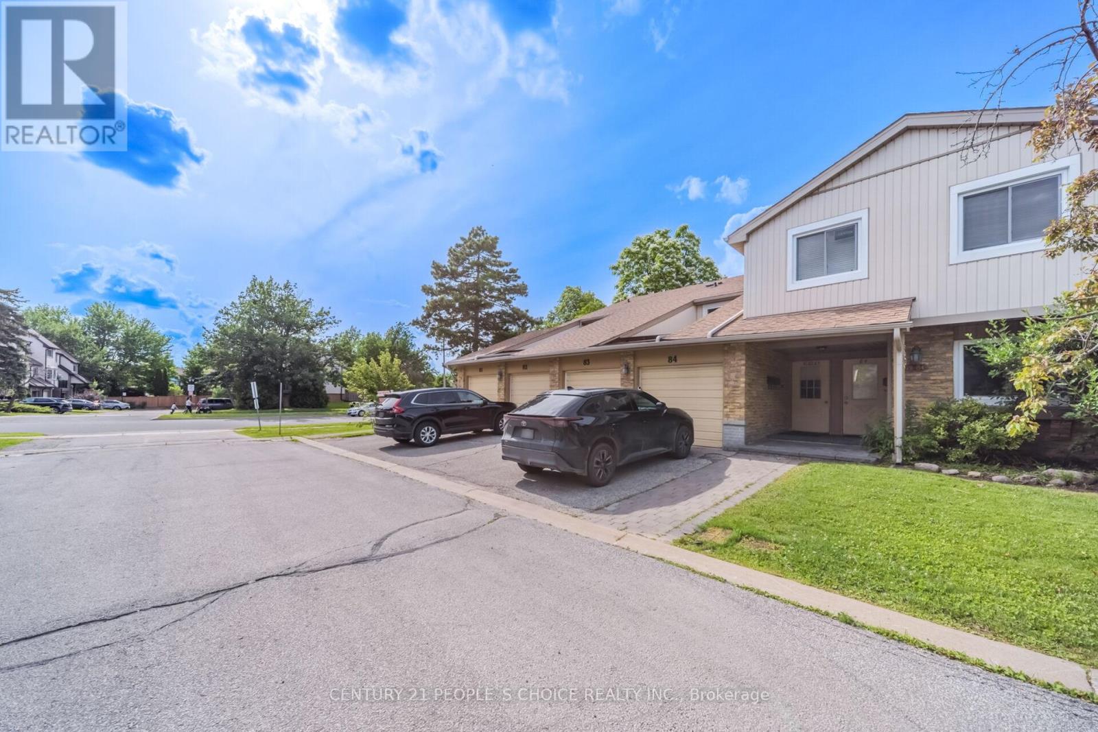 Row / Townhouse for Sale in 83 - 6797 FORMENTERA AVENUE|Mississauga (Meadowvale), Ontario L5N2L6 2