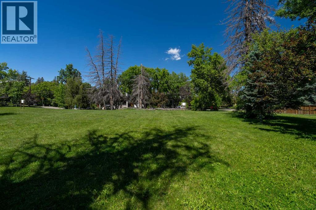 Property for Sale in 409 40 Avenue SW|Calgary, Alberta T2S0X5 5