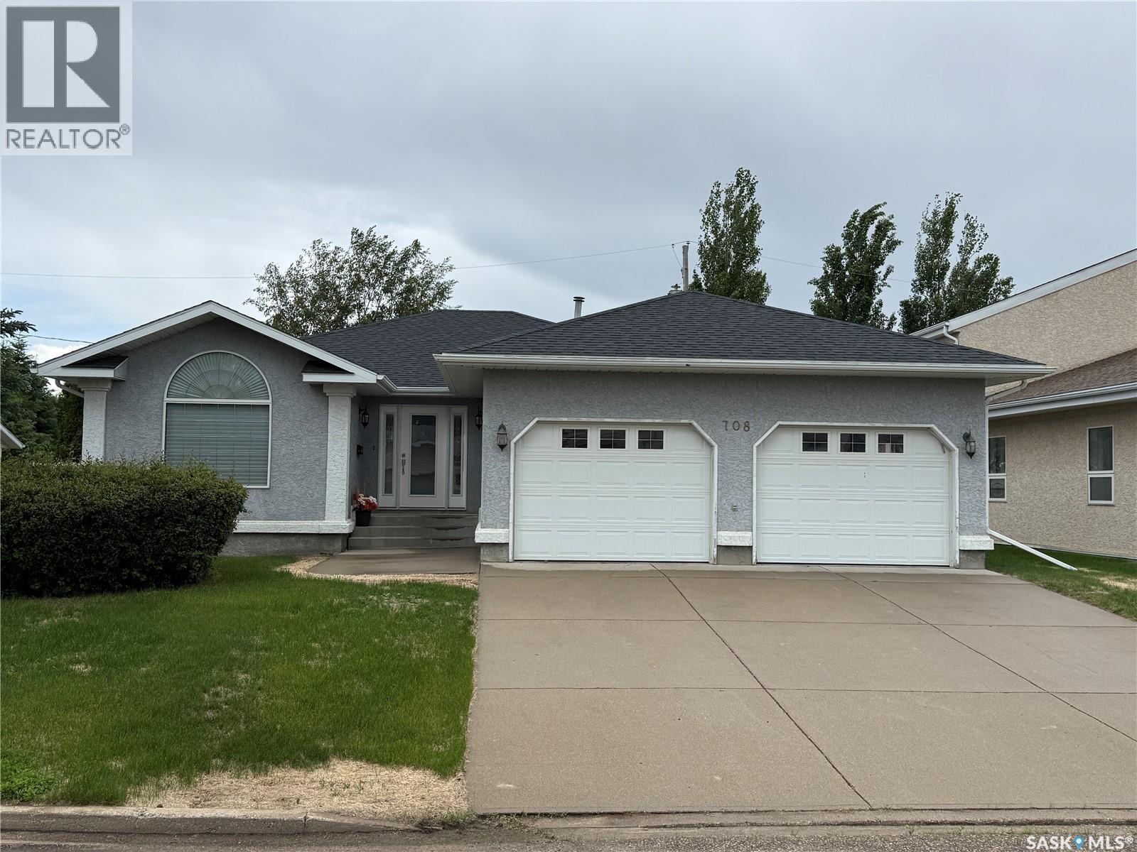 For sale: 708 Adamson CRESCENT, Shellbrook, Saskatchewan S0J2E0 ...