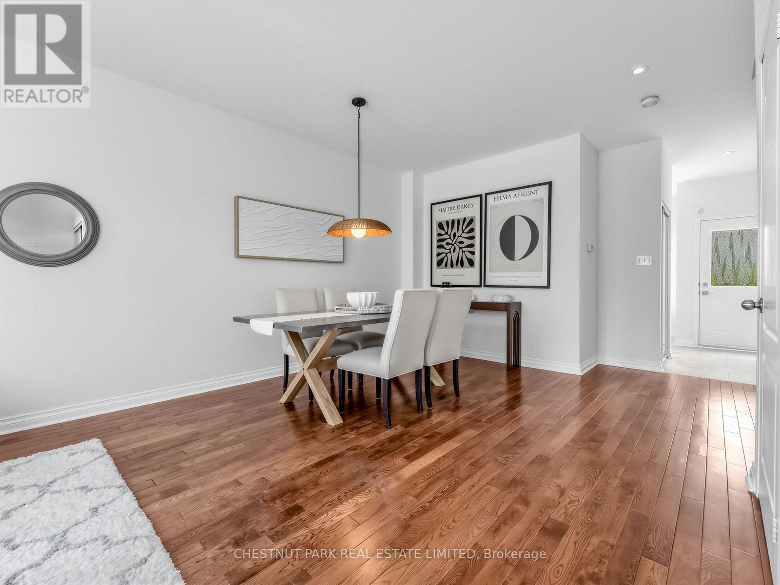 Row / Townhouse for Sale in 24 THE GREENERY|Oakville (RO River Oaks), Ontario L6H6J6 2
