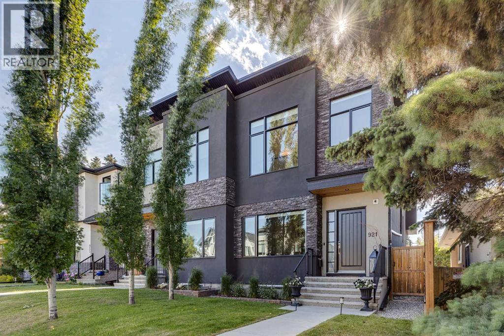 Duplex for Sale in 921 42 Street SW|Calgary, Alberta T3C1Y9