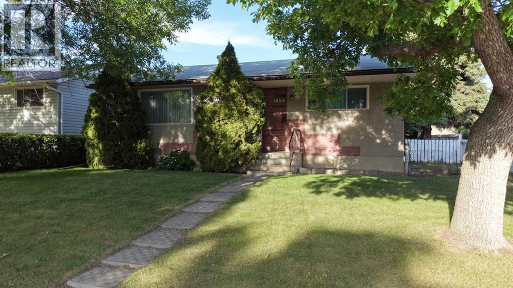 House for Sale in 1424 Radisson Drive SE|Calgary, Alberta T2A1Z4