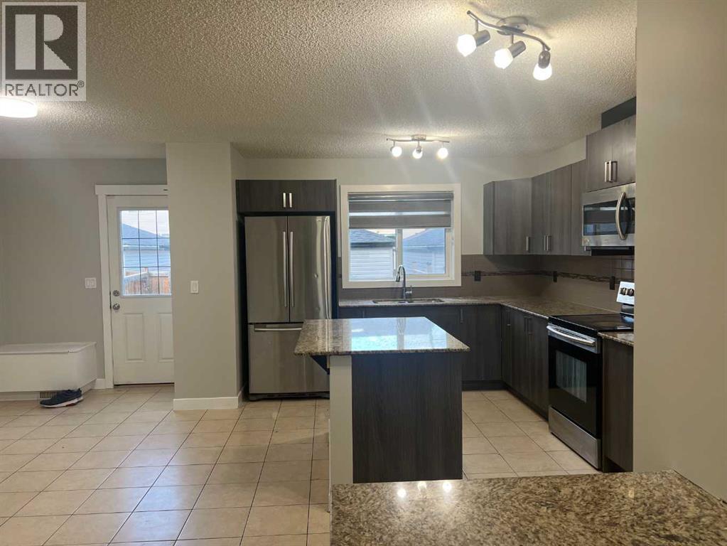 Duplex for Sale in 222 Skyview Ranch Boulevard NE|Calgary, Alberta T3N0K9 4