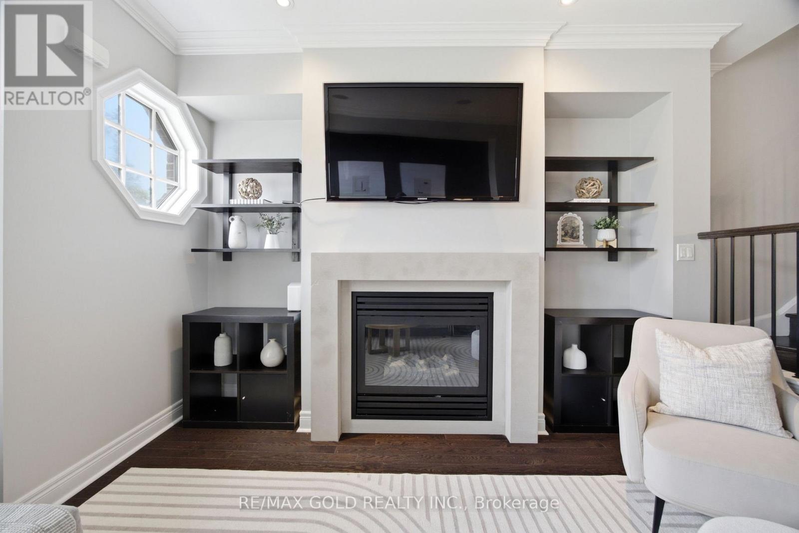 Row / Townhouse for Sale in 71 CORMIER HEIGHTS|Toronto (Mimico), Ontario M8Z0B6 4