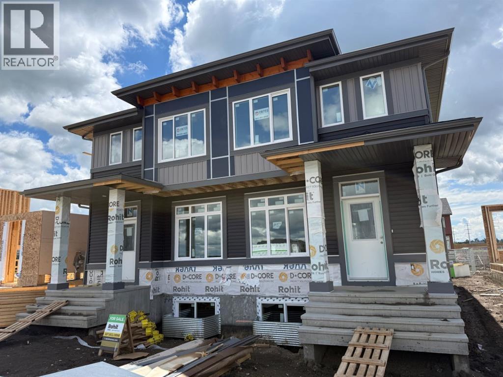 Duplex for Sale in 764 Sora Boulevard SE|Calgary, Alberta T3S0M1