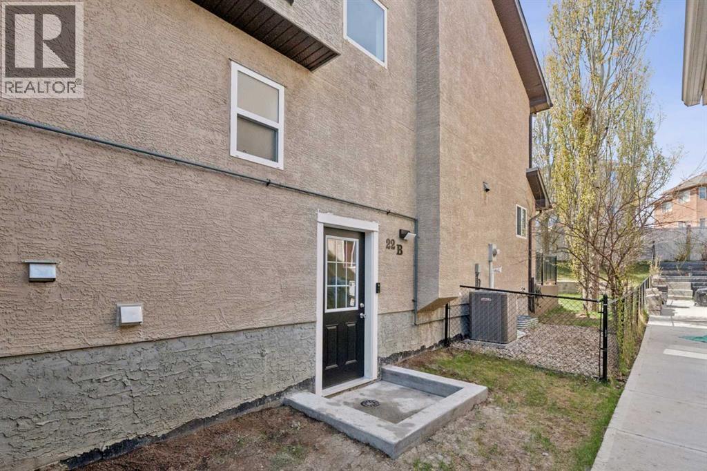 House for Sale in 22 Sherwood Cove NW|Calgary, Alberta T3R1R1 4