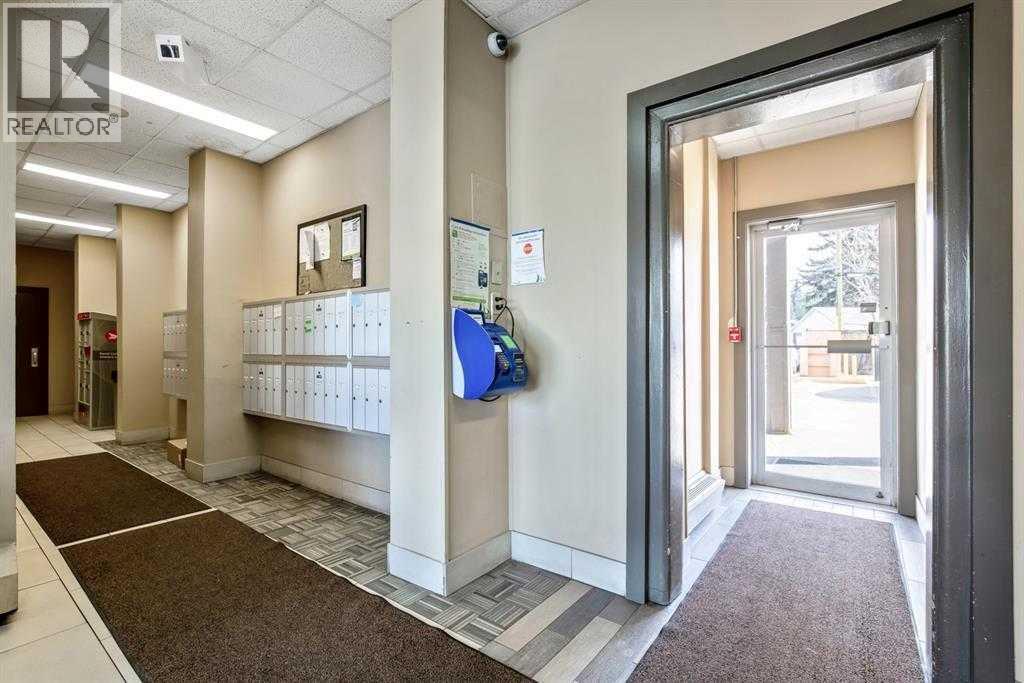Apartment for Sale in 704, 314 14 Street NW|Calgary, Alberta T2N1Z8 5