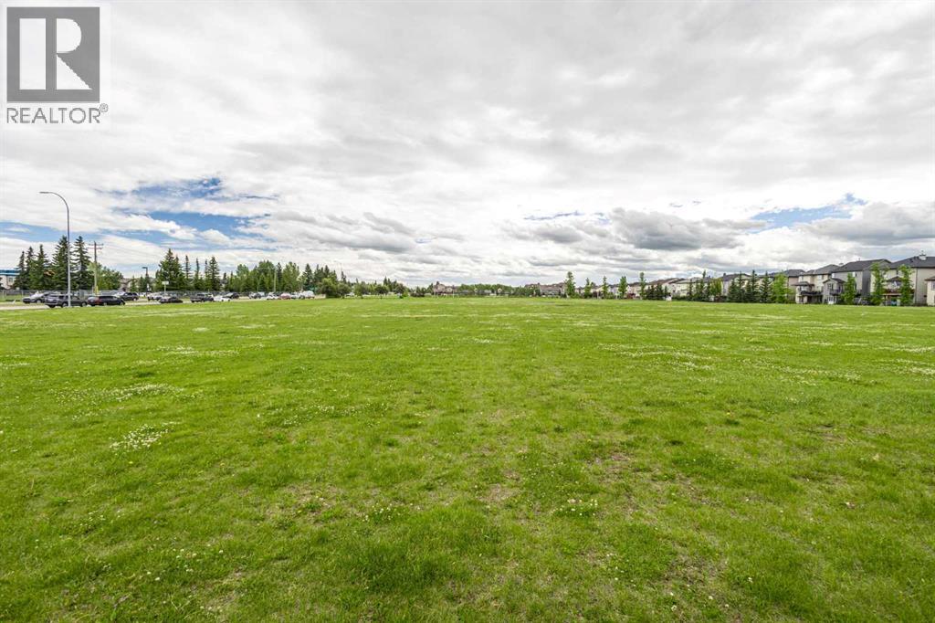 Apartment for Sale in 1223, 8 Bridlecrest Drive SW|Calgary, Alberta T2Y0H6 3