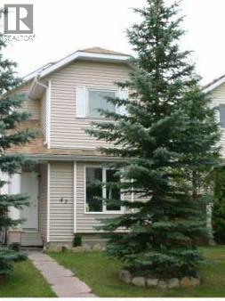 House for Sale in 47 Martinridge Way NE|Calgary, Alberta T3J3C9 2