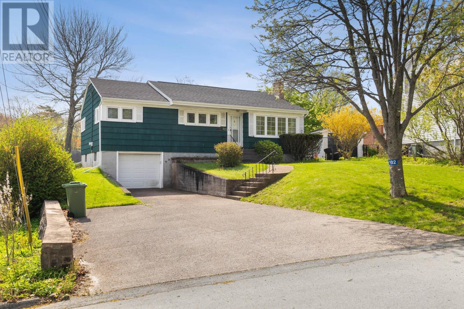 102 Torrington Drive