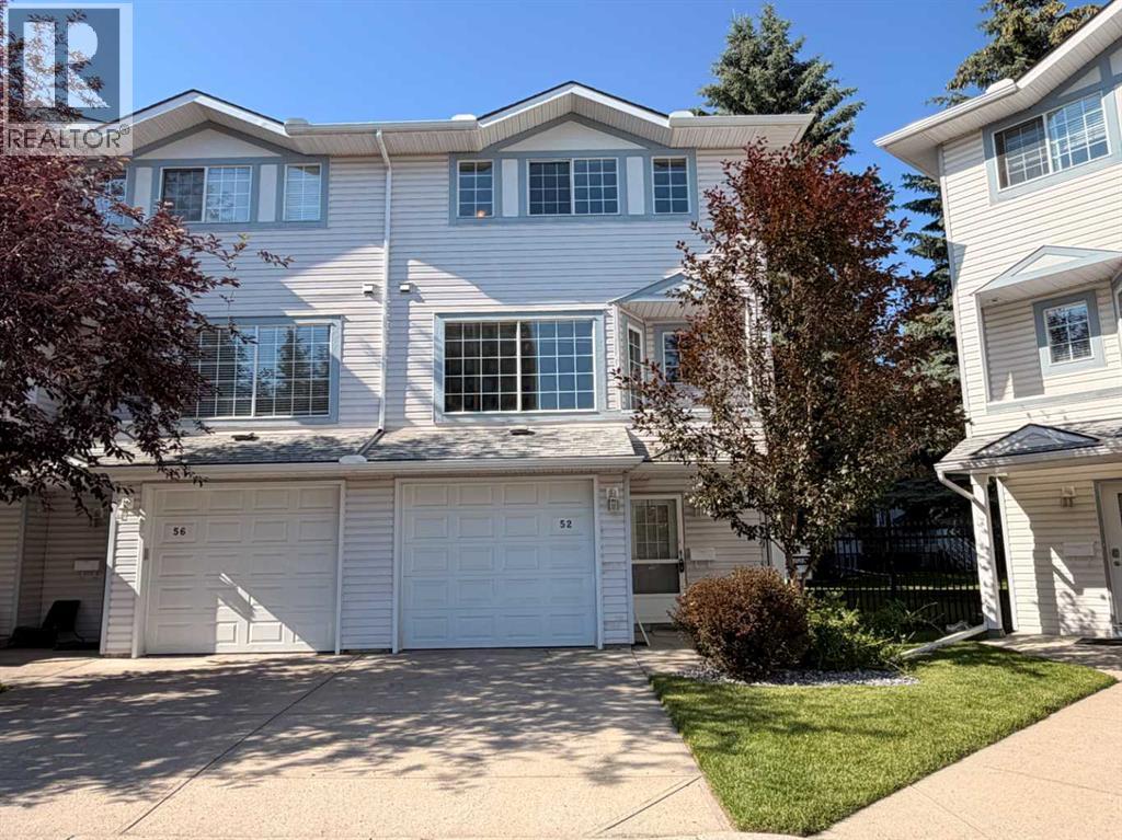 Row / Townhouse for Sale in 52 Kingsland Court SW|Calgary, Alberta T2V0S2 2