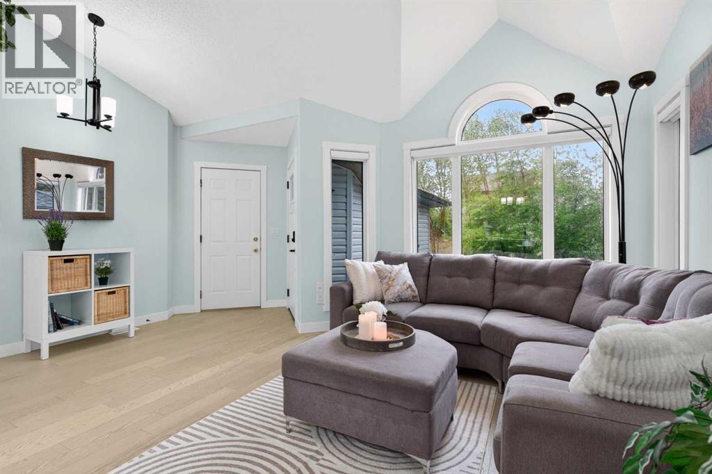 House for Sale in 130 Harvest Park Circle NE|Calgary, Alberta T3K4V3