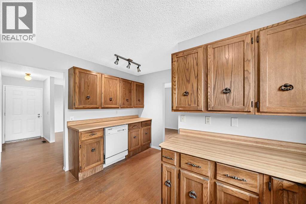 House for Sale in 119 Ranchlands Crescent NW|Calgary, Alberta T3G1N6 4