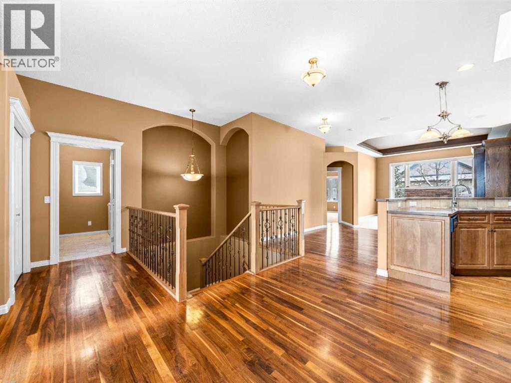 House for Sale in 157 Valley Creek Place NW|Calgary, Alberta T3B5V1 3